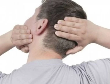 Κάνετε «κρακ» στον αυχένα;- Δείτε τι συμβαίνει